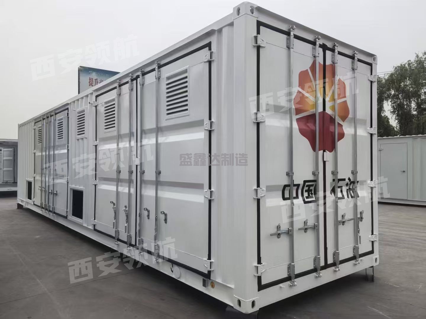 设计时如何考虑集装箱设备的震动对舱体的影响