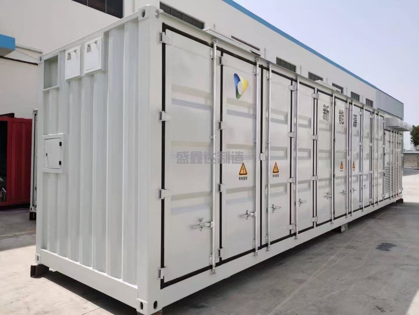 定制设备集装箱的材料时,需要考虑哪些因素呢